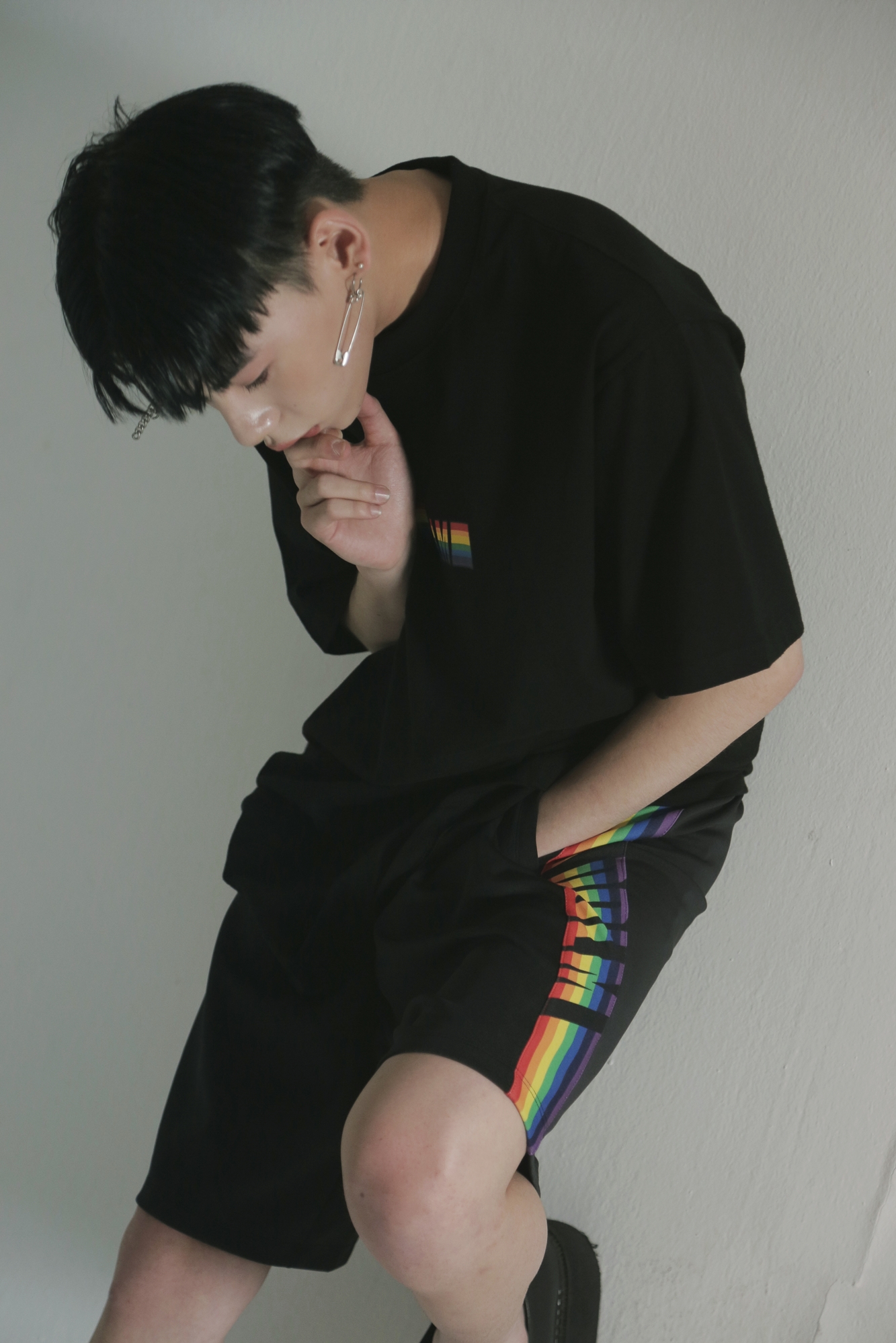 Rainbow line shorts Black